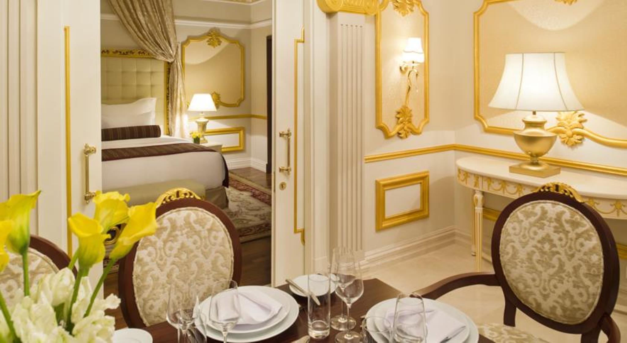 Warwick Doha Hotel Exterior photo Suite