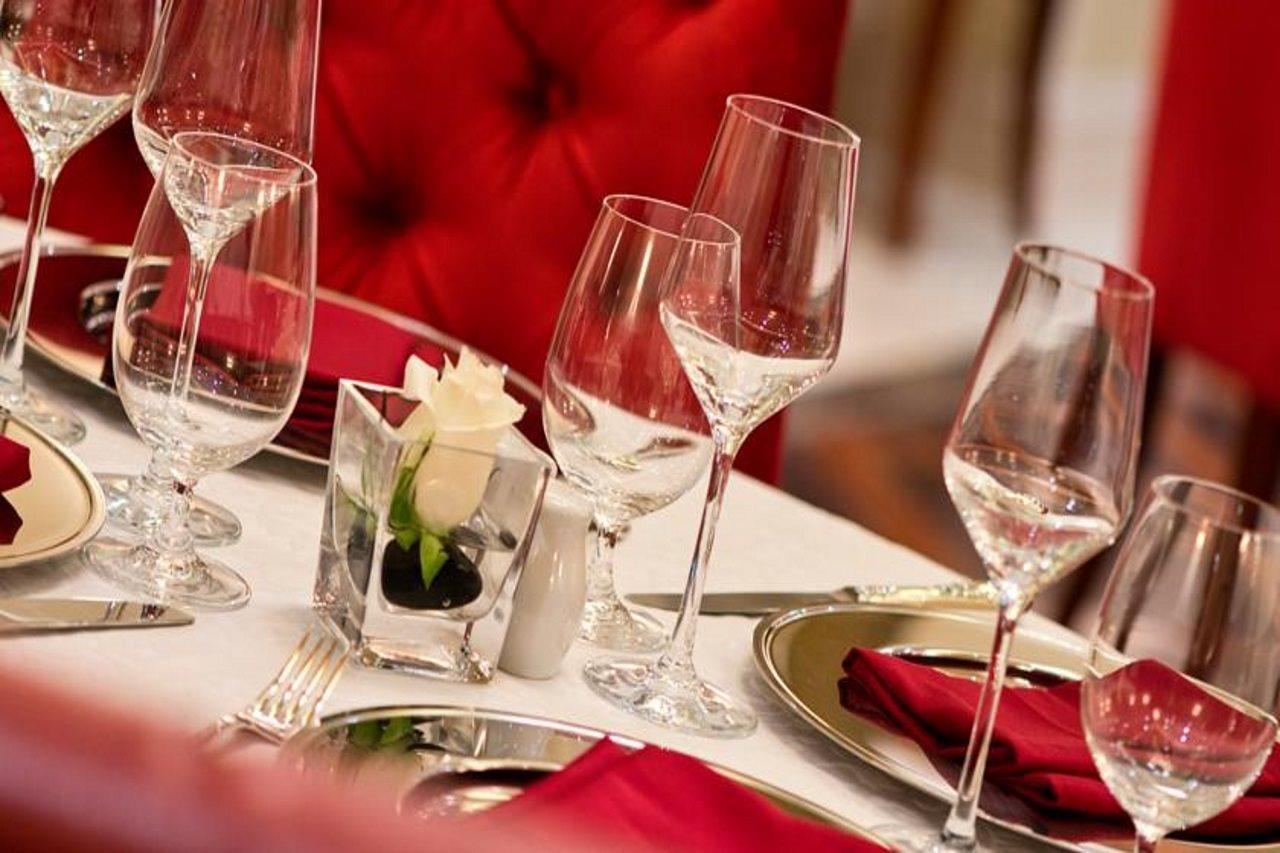 Warwick Doha Hotel Exterior photo Wine glasses