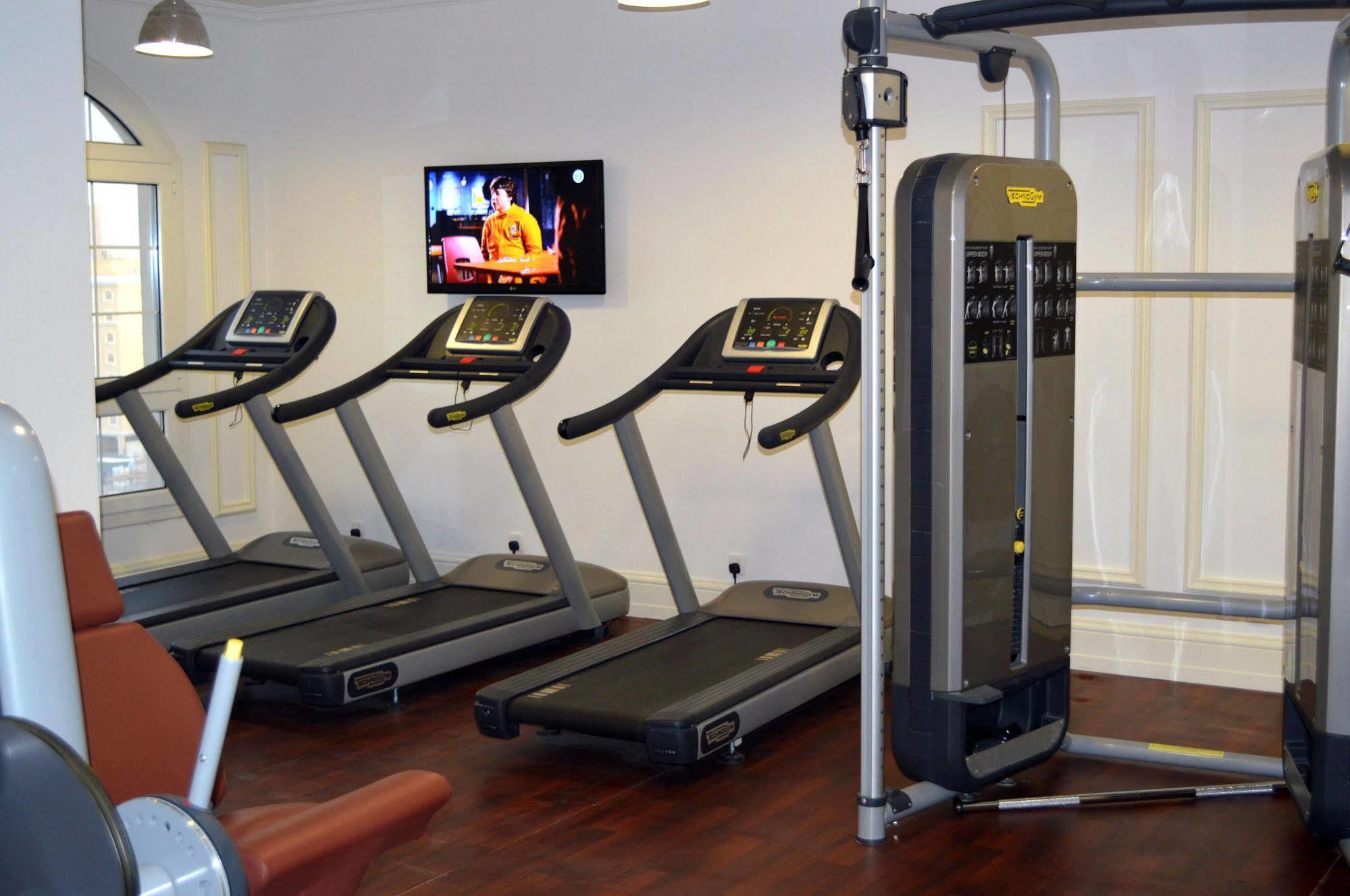 Warwick Doha Hotel Exterior photo Treadmills